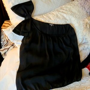 Asymmetrical bow blouse